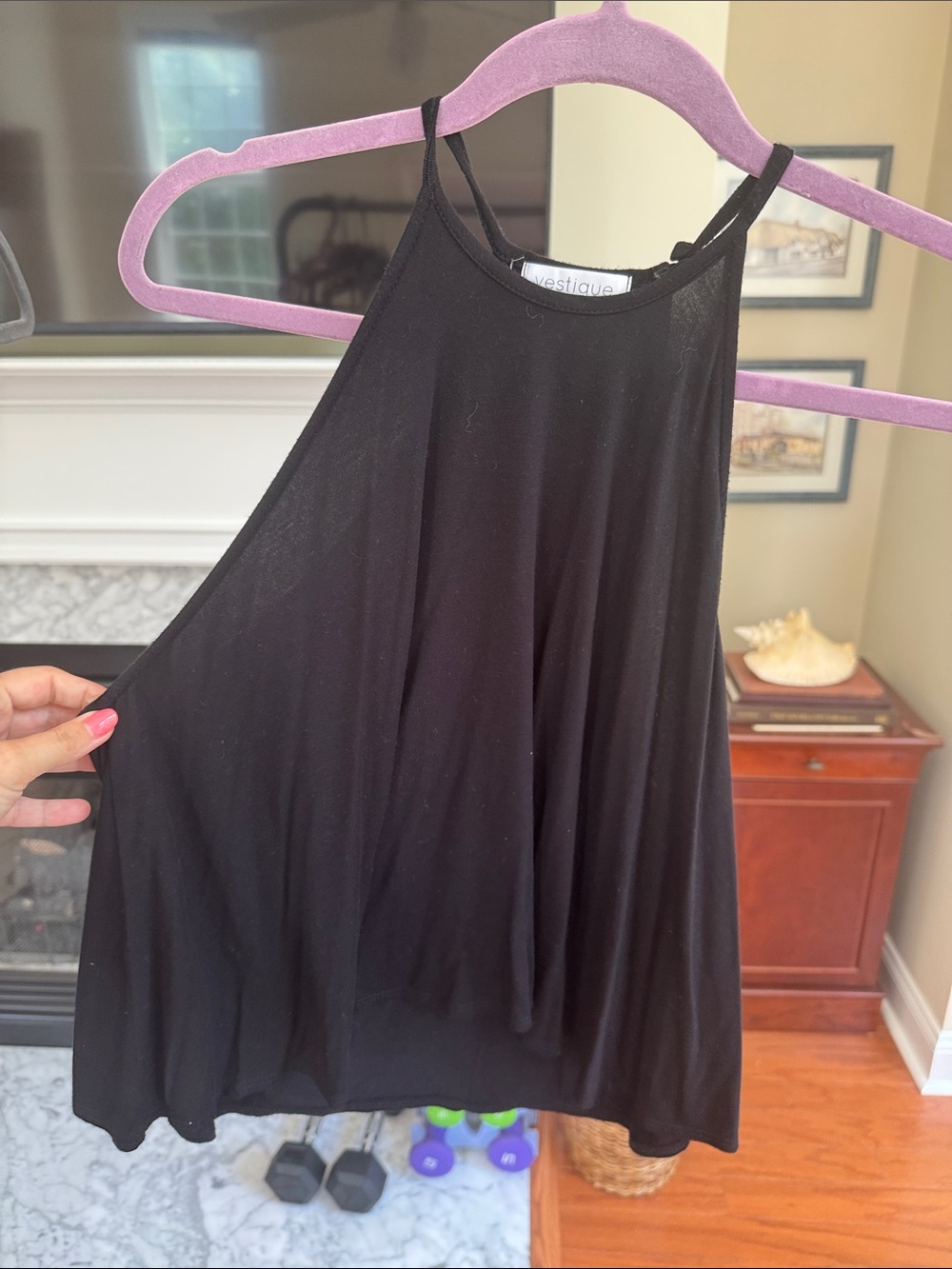 Vestique Women's Black Halter Tank Top